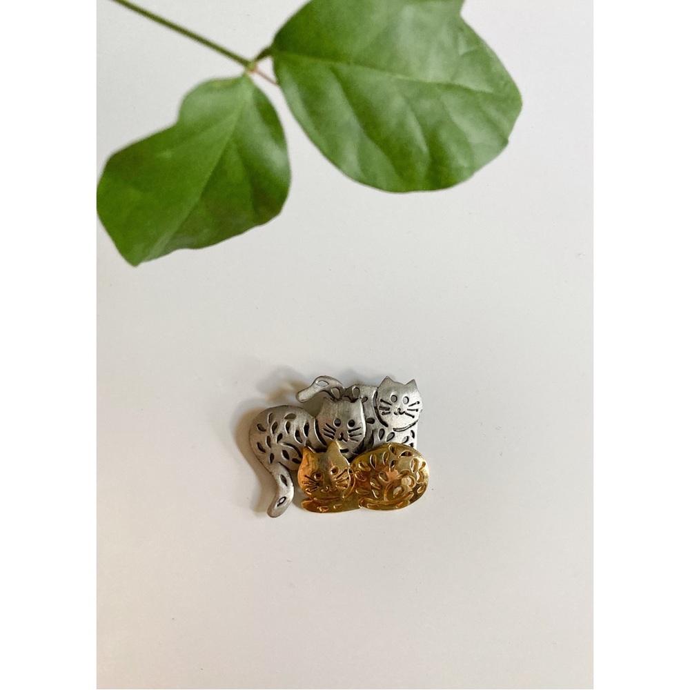 Vintage 80s Cat Brooch by Ultra Craft Mixed Metal Cat Pin Retro Cat Jewelry